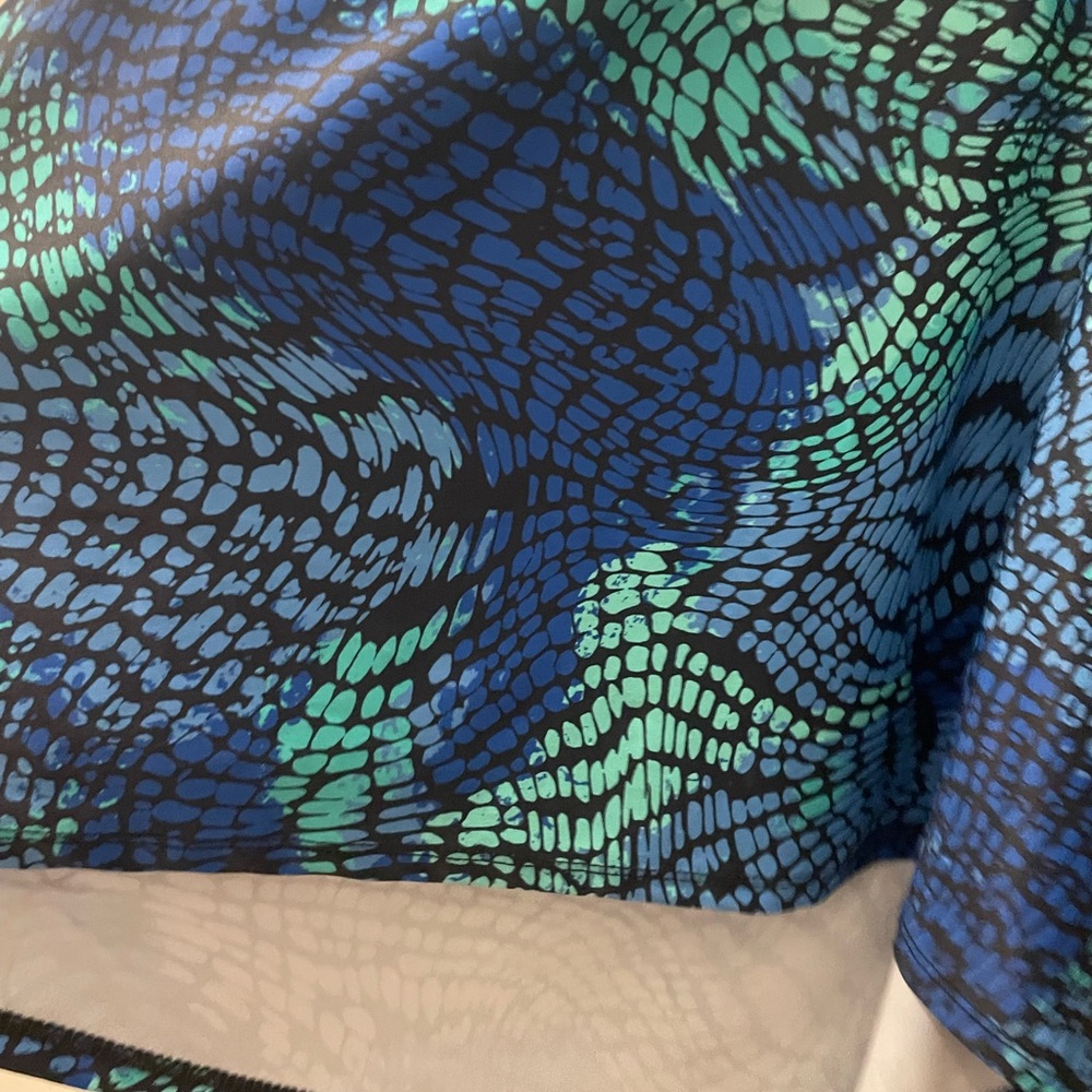 Del Raya Swim Top - Picture 13 of 14